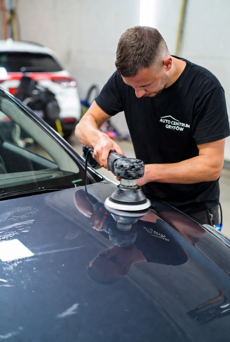 Polerka i odnowienie lakieru AUTO CENTRUM Gryfów